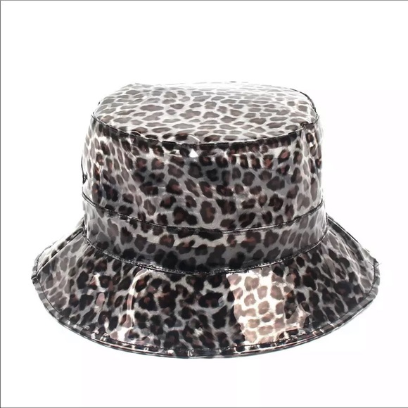 Leopard bucket rain hat
